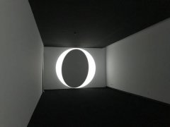 在一场“未搭建完”的北欧当代艺术展中，感受空间与声音