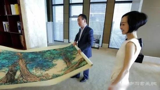 王健林办公室内景曝光:亚洲首富收藏品惊人