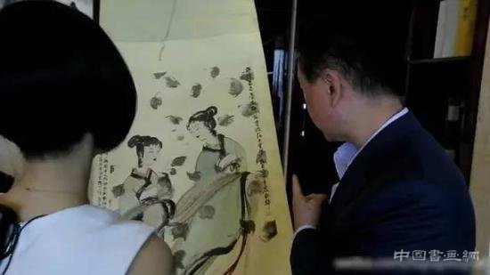 王健林办公室内景曝光:亚洲首富收藏品惊人
