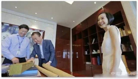 王健林办公室内景曝光:亚洲首富收藏品惊人