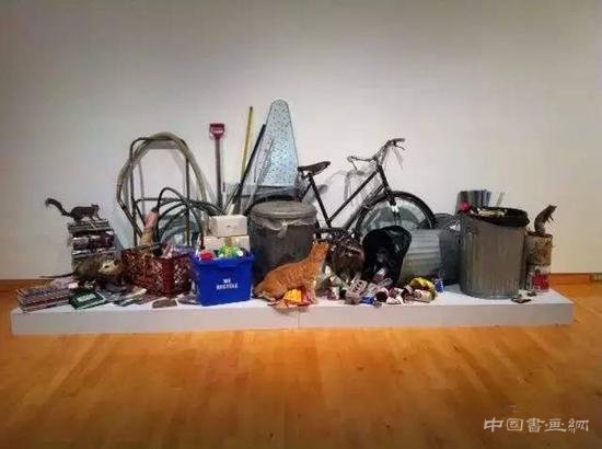 淘出来的作品？烟斗灰混合着威士忌底子的装置作品
