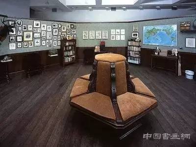 淘出来的作品？烟斗灰混合着威士忌底子的装置作品